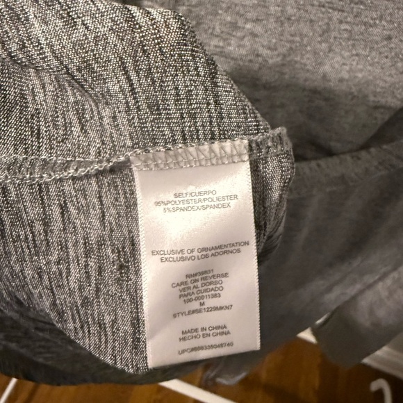 Sam Edelman Gray Long Sleeve Shirt with Back Detail, size medium - Picture 4 of 4